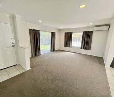 4 Sandwick Drive, Weymouth, Auckland - Photo 1