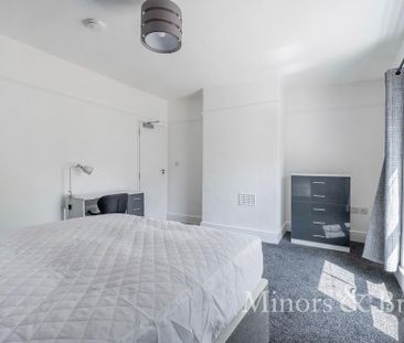 1 bedroom in a house share to rent - Photo 4