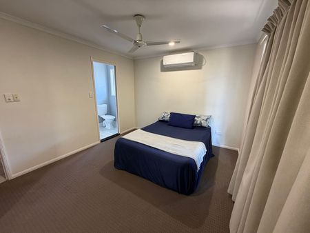 Modern Home with Air-conditioning throughout - Photo 3