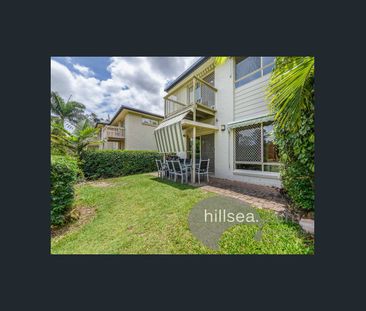 CHARMING 3 - BEDROOM TOWNHOUSE ON THE GOLF COURSE IN HELENSVALE - Photo 3