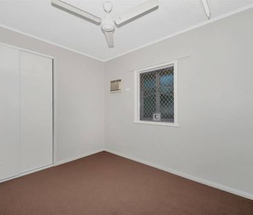Unique 6 Bedroom Home - 3 Bay Shed - Large Block - Photo 2