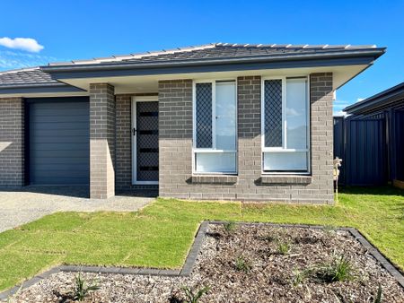 NORTH TAMWORTH- As New 3 Bedroom Home - Photo 5