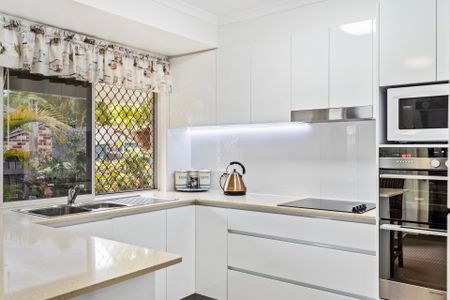 18/96 Galleon Way, Currumbin Waters QLD 4223 - Villa For Rent | Domain - Photo 5