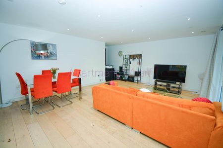 Flat Heritage Tower, E14 3NW, London - Photo 3