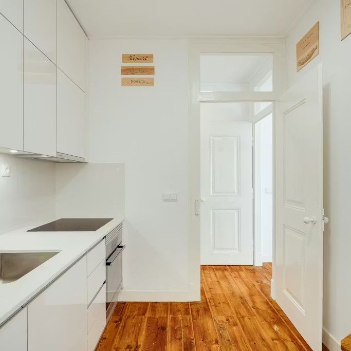 Rua dos Anjos, Lisbon, Lisbon 1170-016 - Photo 1