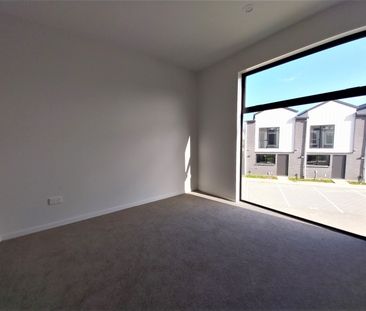 3 Bdrm Townhouse with car park - Photo 3