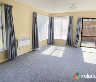 Neat & Tidy Two Bedroom Unit! - Photo 2