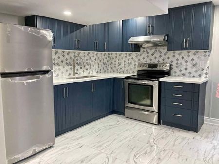 For Lease - 6 Heatherglen Drive, Brampton, Ontario - Photo 5