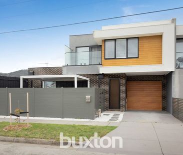 Effortless Coastal Living in the Heart of Bonbeach - Photo 4