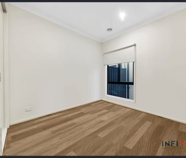Luxury Living on prime location of Tarneit, - Photo 3
