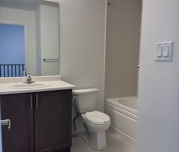 For Lease - 50 Lilac Lane, Thorold, Ontario - Photo 4