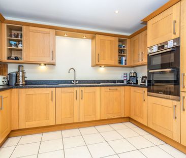 2 bedroom apartment to rent - Photo 6