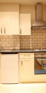 Lampton Road, Hounslow, TW3, Middlesex - Photo 3