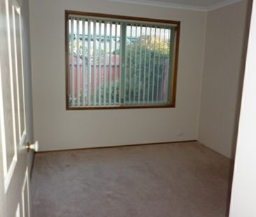 3 Bedroom Townhouse in Jerrabomberra - Photo 4