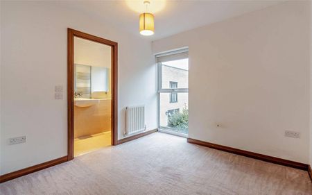 2 bedroom duplex to rent - Photo 4