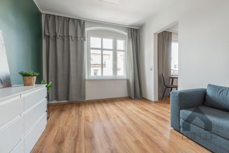 Wyposażone, dwupokojowe mieszkanie w centrum Mysłowic do wynajęcia | Spacer 3D - Photo 5