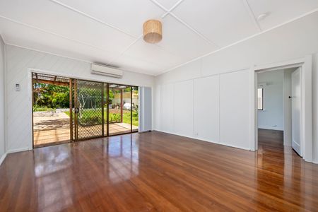 Freshly presented home in Campsie - Photo 2