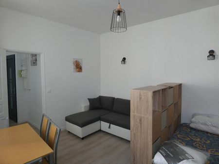 Location Appartement 2 pièces Meublé 24m² NIORT 79000 - Photo 2
