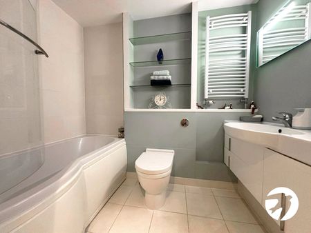2 bedroom property to rent - Photo 3