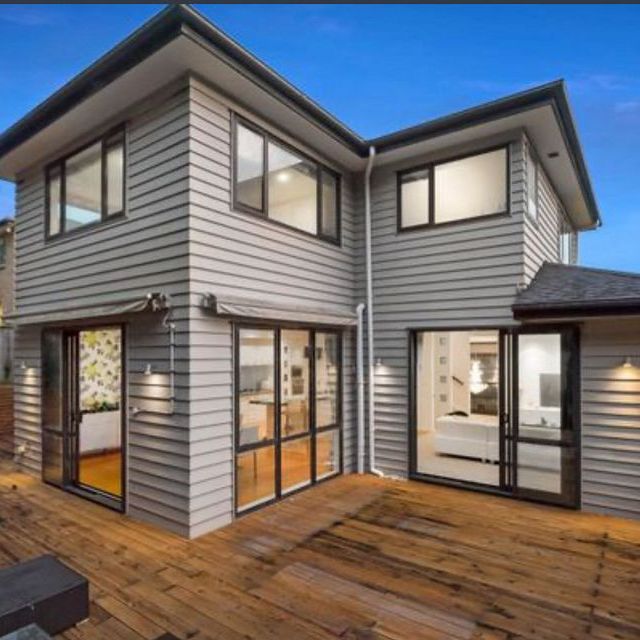 Spacious 6BR Retreat in Albany Heights - Photo 1
