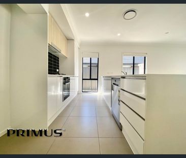 For Lease Contemporary Brand New 4-Bedroom Family Home - Photo 5