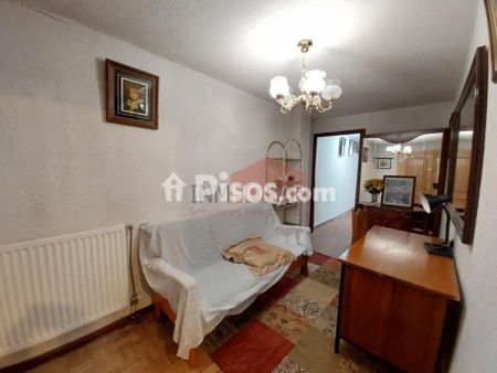 Piso en alquiler en Centro - Photo 2
