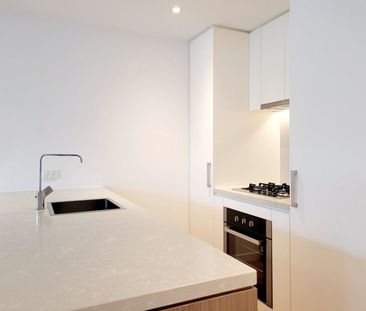 1Bed 1Bath + 1Study + 1Car Penthouse with Stunning City Story Bridg... - Photo 6