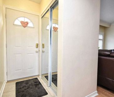 For Lease - 513 Lynett Crescent, Richmond Hill, Ontario - Photo 2