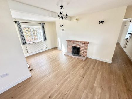 3 bedroom semi-detached house to rent - Photo 2