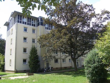 47106/93 Geräumige 2-Zimmer-Wohnung in Düsseldorf-Mörsenbroich - Photo 2