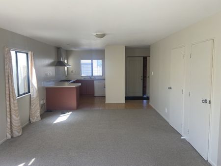 Modern Townhouse 3 bedrooms - Photo 3