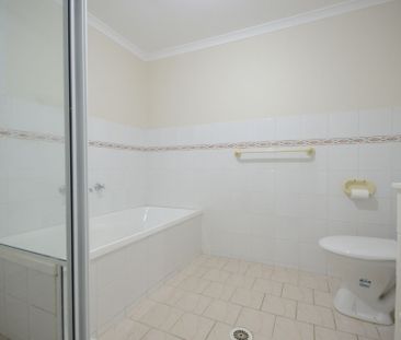 2 Bedroom Spacious Unit - Photo 1