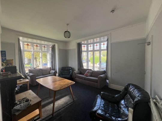 7 bedroom house to rent - Photo 1