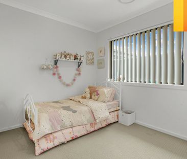 Beautiful 4 Bedroom Home - Great Location! - Photo 4