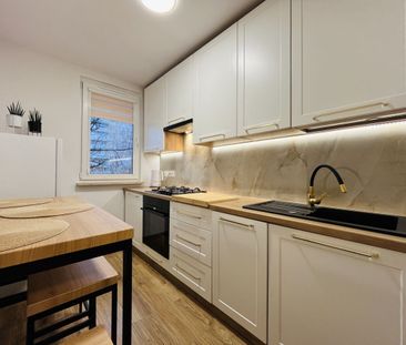 Po generalnym remoncie | Balkon | Metro | 2 pokoje - Photo 1