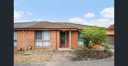 Spacious 2 Bedroom Unit in Ideal Location! - Photo 2