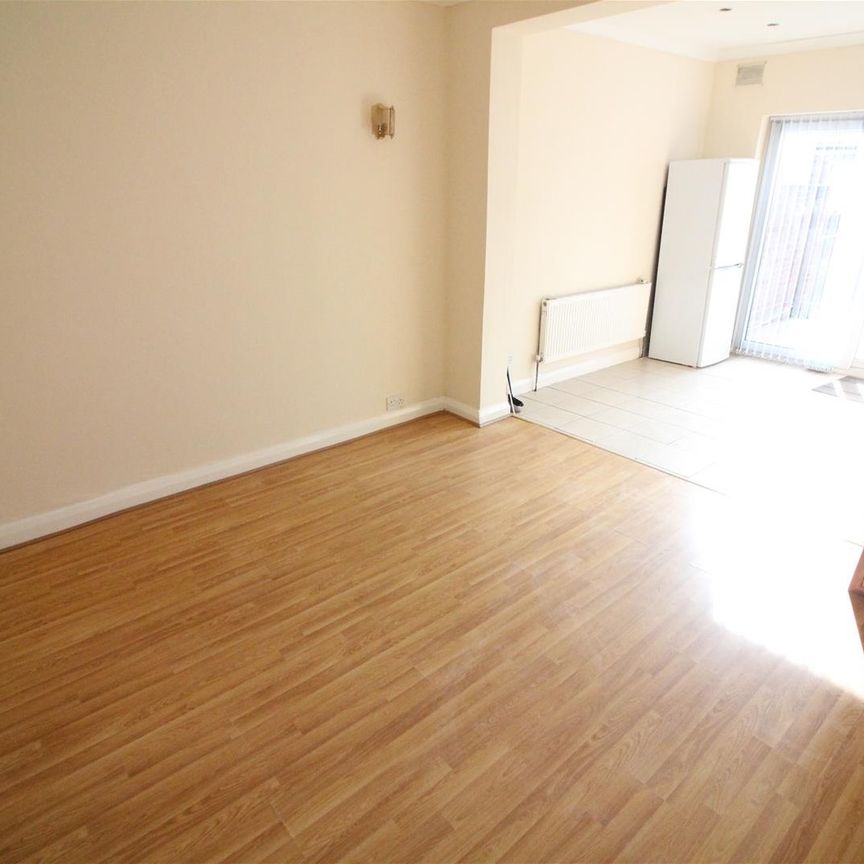 Windermere Road, Southall - Photo 1