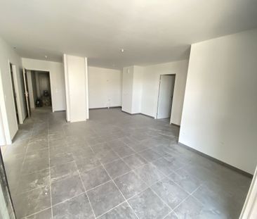 Location Appartement 3 pièces 69m² - Photo 2