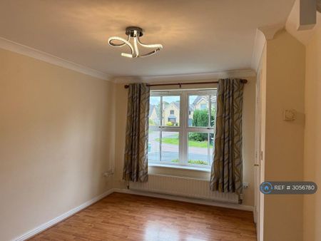 2 bedroom terraced house to rent - Photo 2