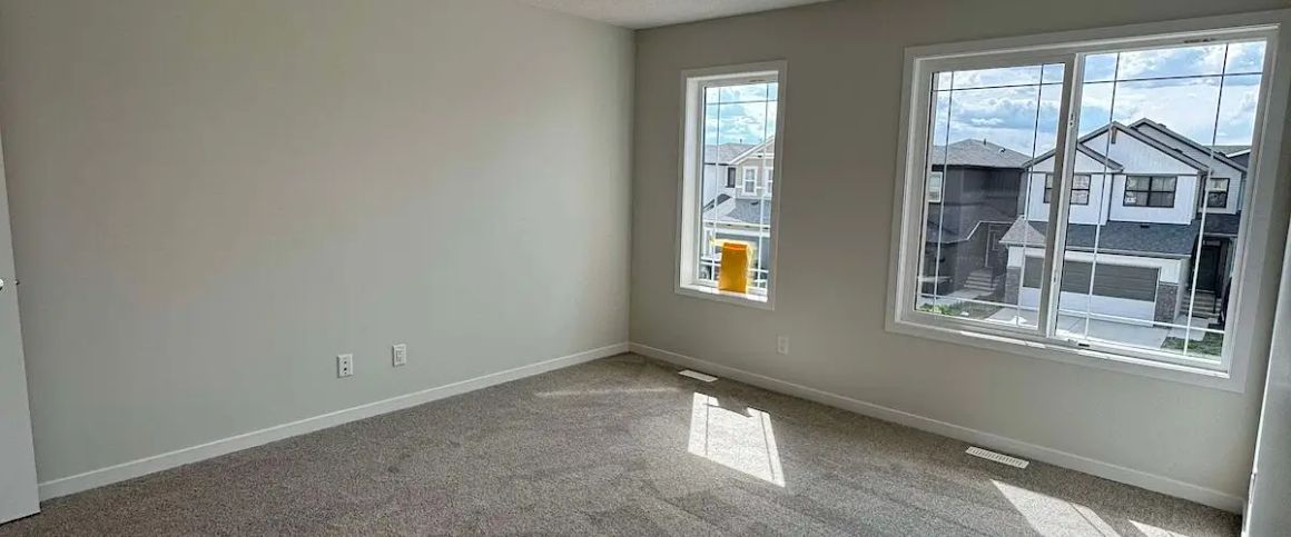 Brand New House with Attached Garage — 3 Bedrooms+ Den House - Photo 1