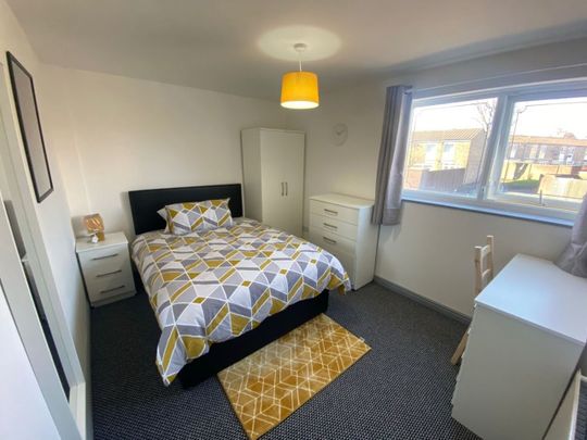 Room in a Shared House, Sherborne Grove, B1 - Photo 1