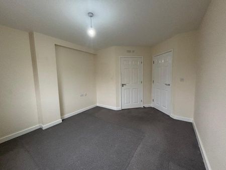 Fremington Court, CV1, Property for rent - Photo 5