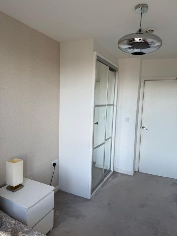 Room in a Shared Flat, Adenmore Road, SE6 - Photo 2