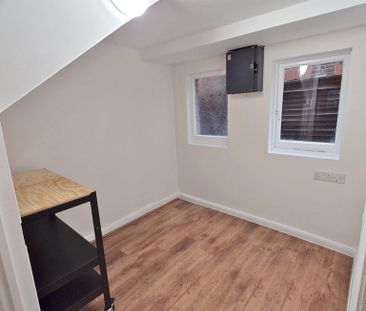 Studio to rent - Photo 6