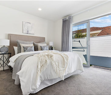 FULLY RENOVATED - 2 BEDROOMS - ST HELIERS - Photo 4