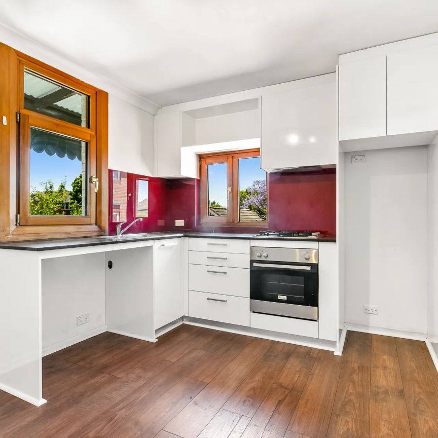Spacious apartment with secure parking - Photo 1