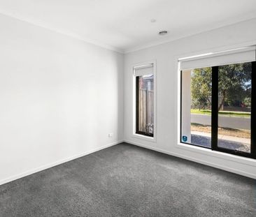 THREE BEDROOM HOME - Photo 5