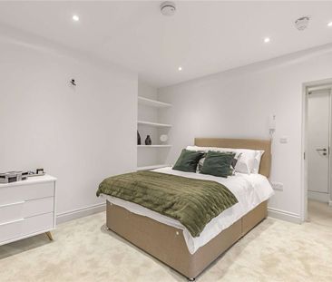Studio Flat to rent in Queen Anne Street, Marylebone. - Photo 3