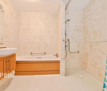1 bedroom retirement property to rent - Photo 2