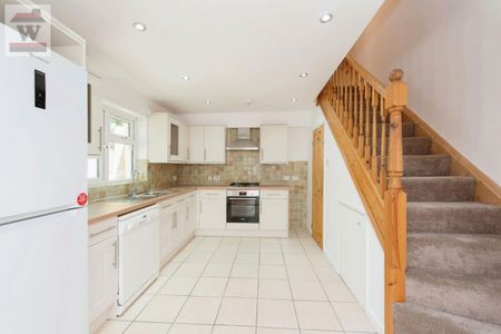 Linkfield Road, Isleworth - Photo 3